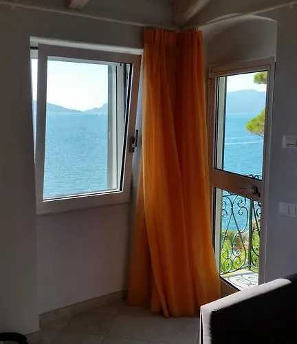 Le Sirene Bed & Breakfast